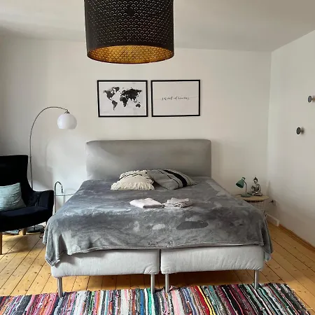 Stilvolle Altstadtwohnung Mit 2 Schlafzimmern *